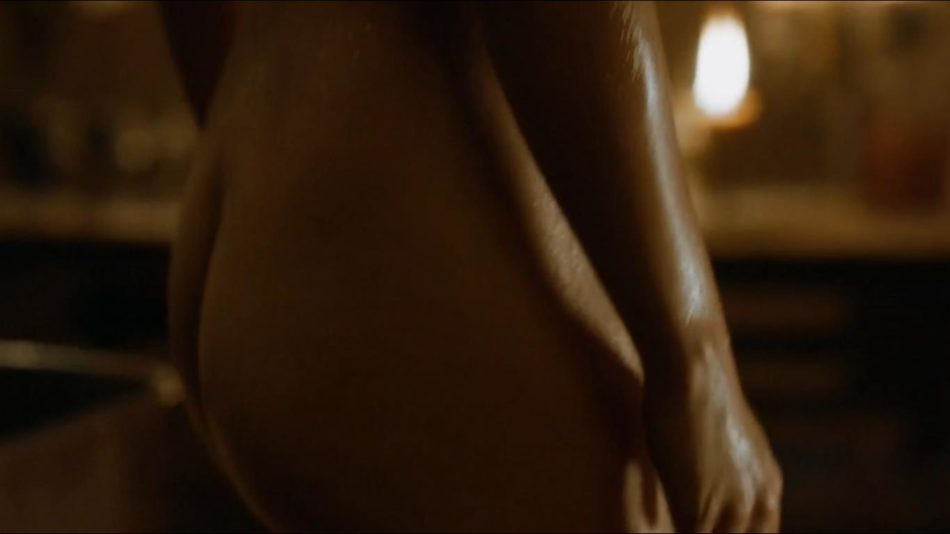 Emilia Clarke vídeos desnuda